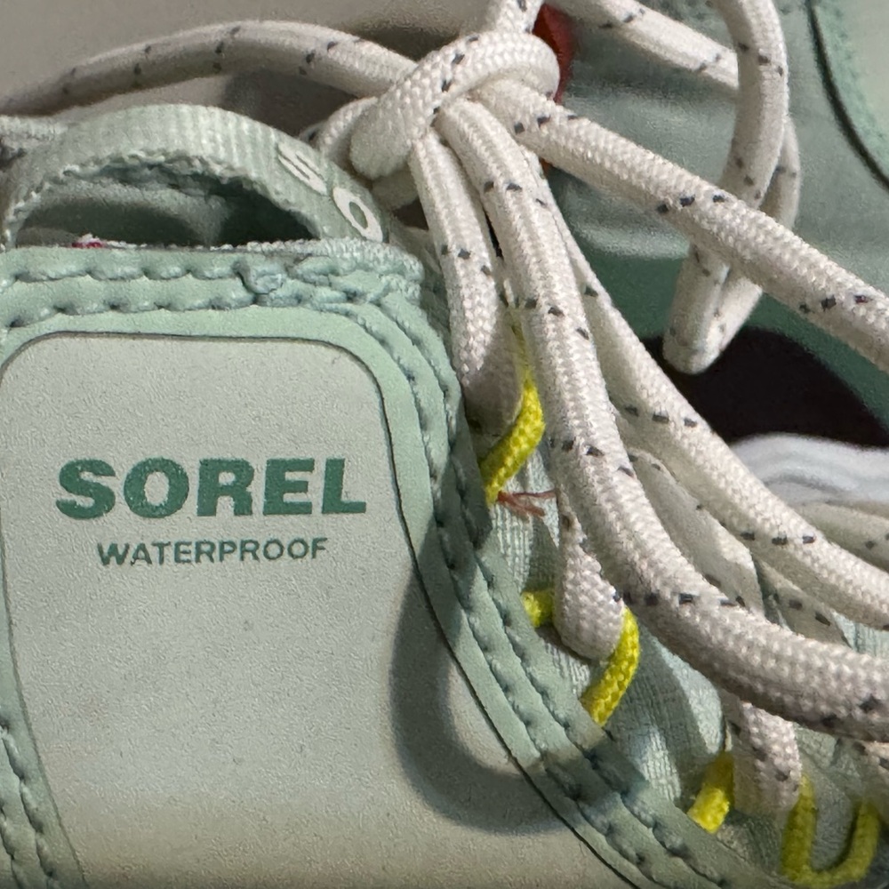 Sorel Kinetic Breakthru Venture Athletic Shoes Womens SZ 8.5M Perfect Condition - Picture 6 of 11